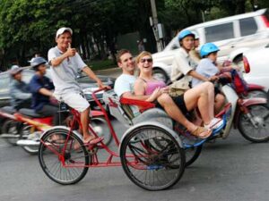 Single rondreis Vietnam (3 weken); Varen tussen karstrotsen als in een Chinese pentekening